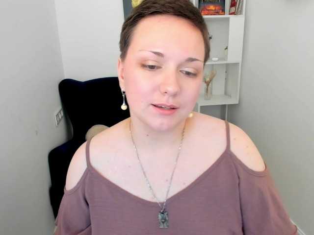 GoldenHazea live cam on BongaCams