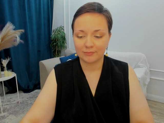 GoldenHazea live cam preview