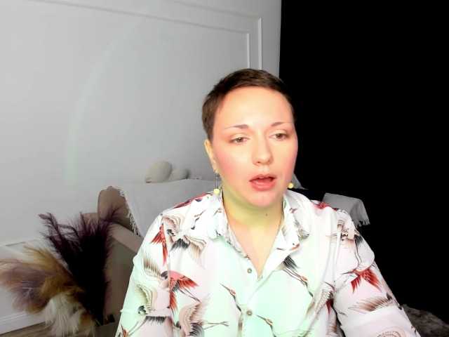 GoldenHazea live cam on BongaCams