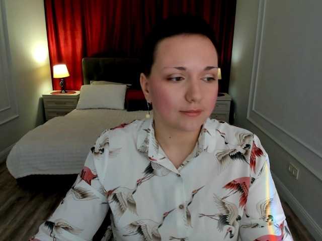 GoldenHazea live cam on BongaCams