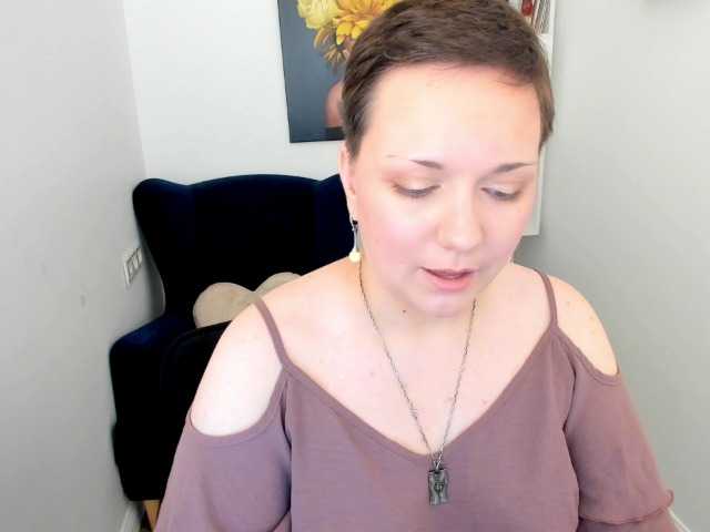 GoldenHazea live cam on BongaCams