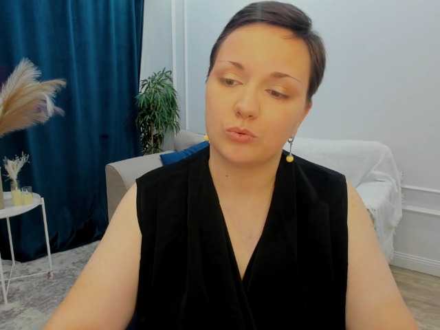 GoldenHazea live cam on BongaCams