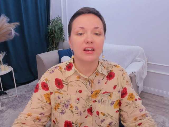 GoldenHazea live cam on BongaCams