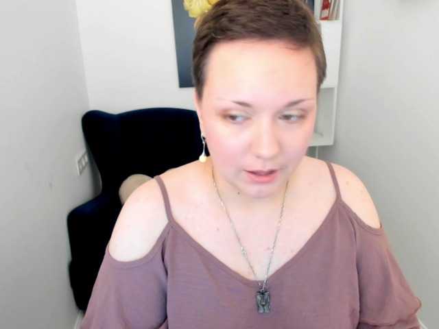 GoldenHazea live cam on BongaCams
