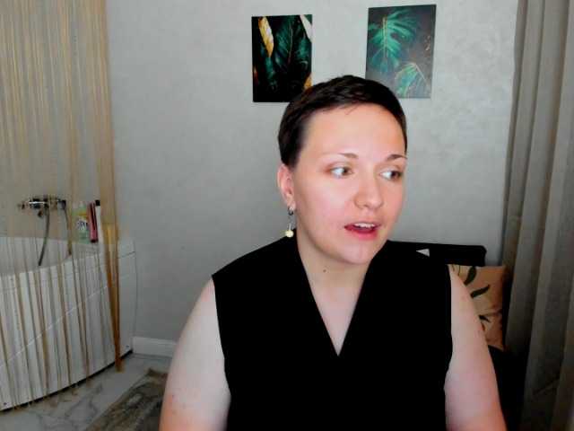 GoldenHazea live cam on BongaCams