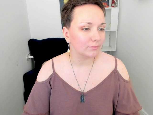 GoldenHazea live cam on BongaCams