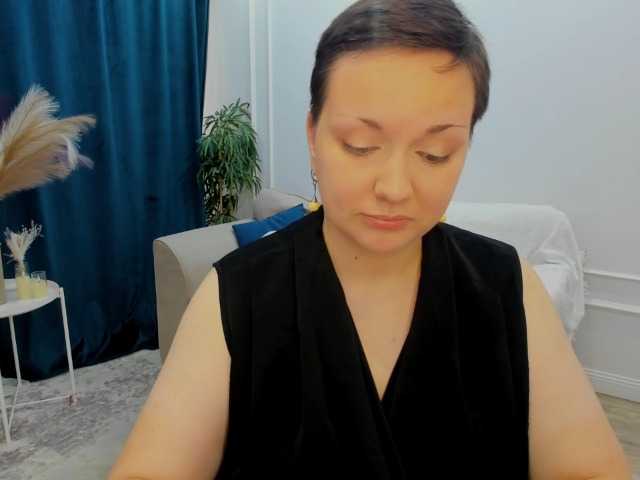 GoldenHazea live cam preview