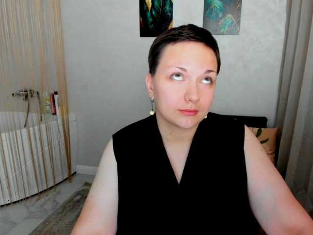 GoldenHazea live cam on BongaCams