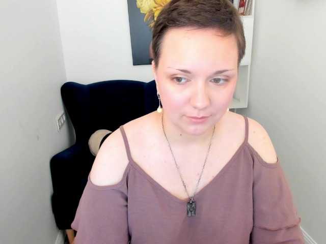 GoldenHazea live cam on BongaCams