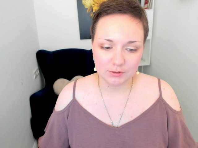 GoldenHazea live cam on BongaCams