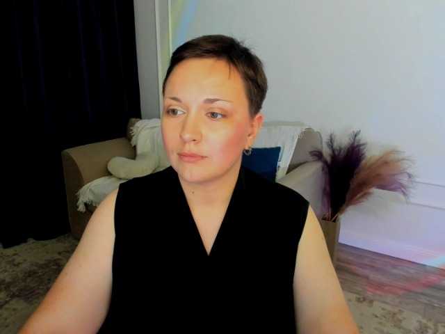 GoldenHazea live cam on BongaCams