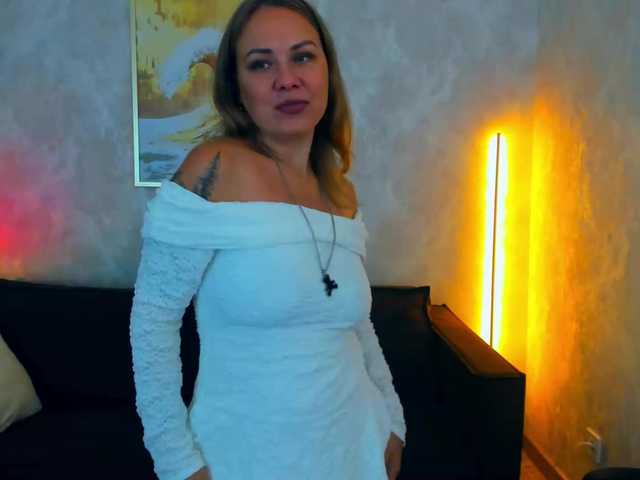 EllenWestern live cam on BongaCams
