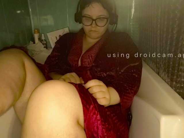 LunarCat54002 live cam on BongaCams