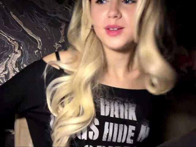 BundtAmely live cam on BongaCams
