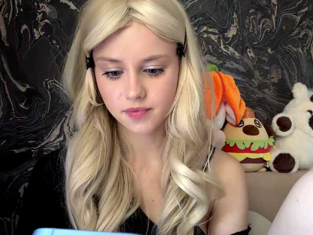 BundtAmely live cam on BongaCams