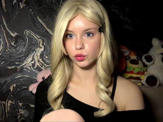 BundtAmely live cam on BongaCams