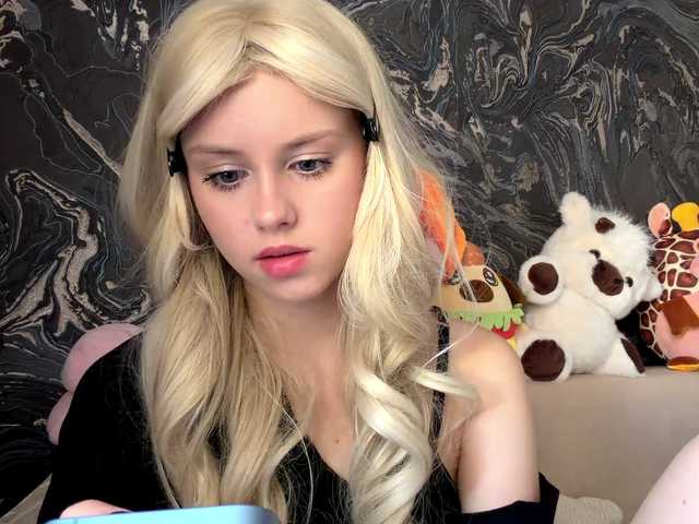 BundtAmely live cam on BongaCams