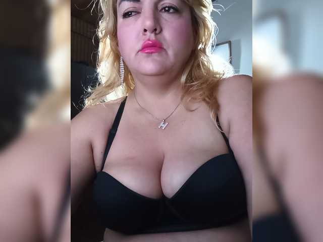 Maria-Juana live cam on BongaCams