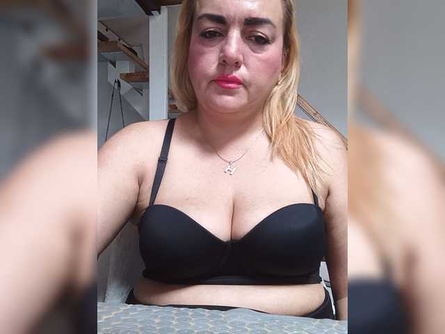 Maria-Juana live cam on BongaCams