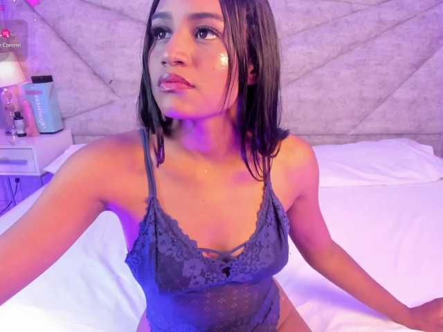 SheylaVega live cam on BongaCams