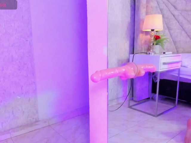SheylaVega live cam on BongaCams