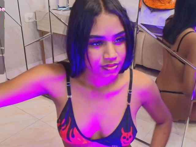 SheylaVega