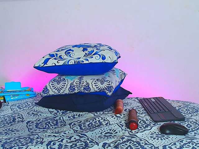 BeccaKox live cam on BongaCams