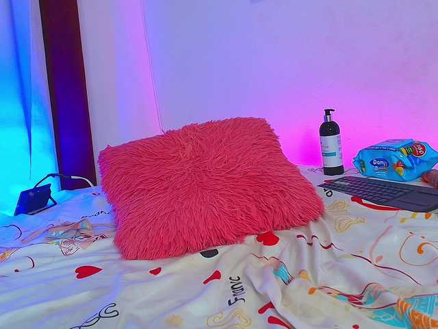 BeccaKox live cam on BongaCams