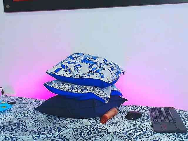 BeccaKox webcam