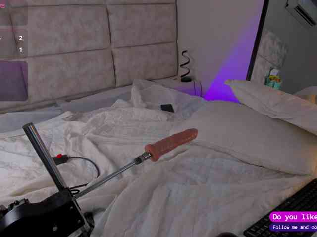 VioletClarkson webcam