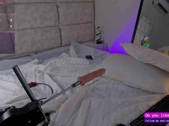 VioletClarkson webcam