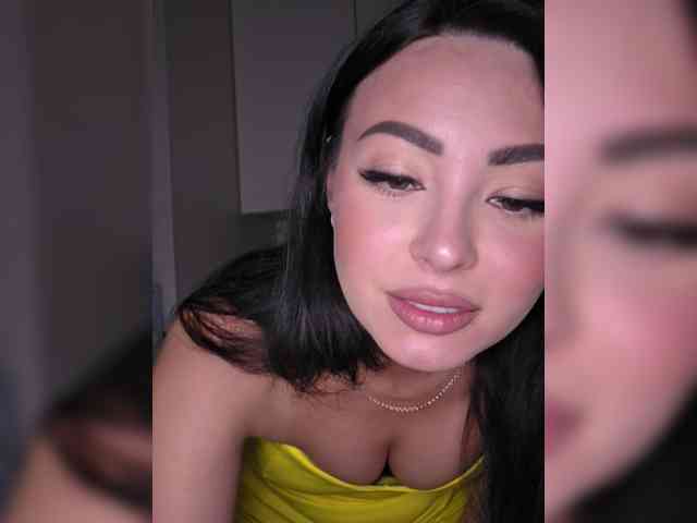 Model: Brunetkaaaa
