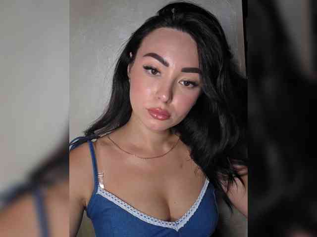 Brunetkaaaa webcam