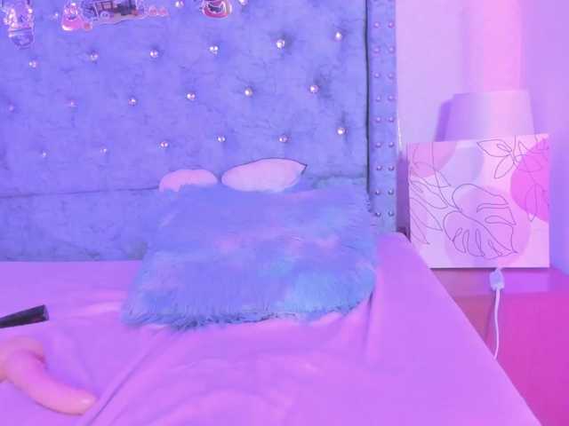 KelsyDreamx live cam on BongaCams