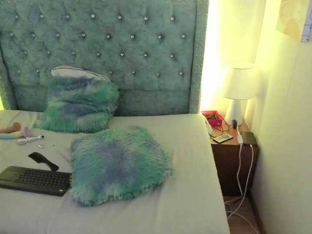 KelsyDreamx live cam preview