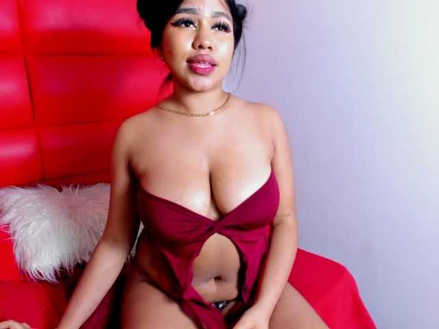 KeiraMendozax live cam on BongaCams