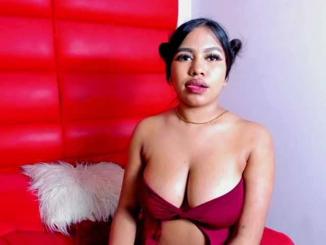 KeiraMendozax live cam on BongaCams