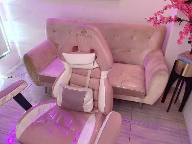 Melissa-gates live cam on BongaCams