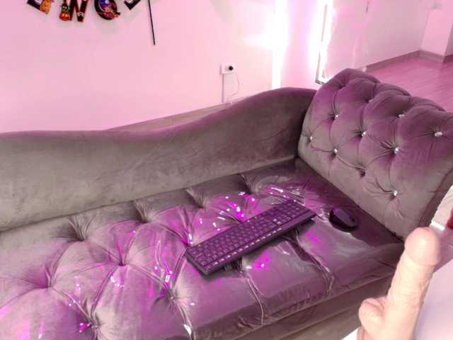 Melissa-gates live cam on BongaCams