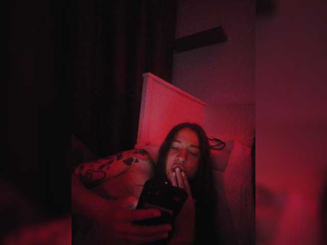Nikaso — live female cam