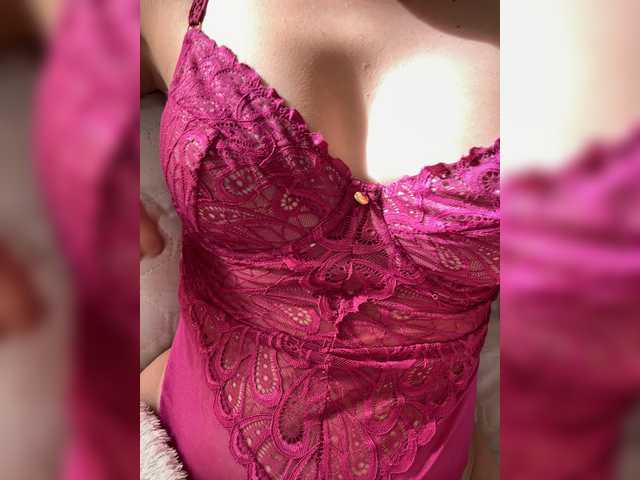 Gringaa live cam on BongaCams