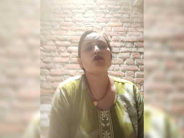 Soniya143 live cam on BongaCams