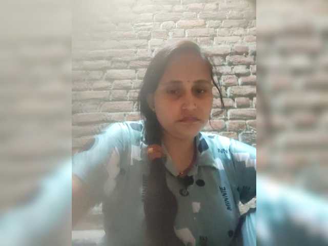 Soniya143 live cam on BongaCams