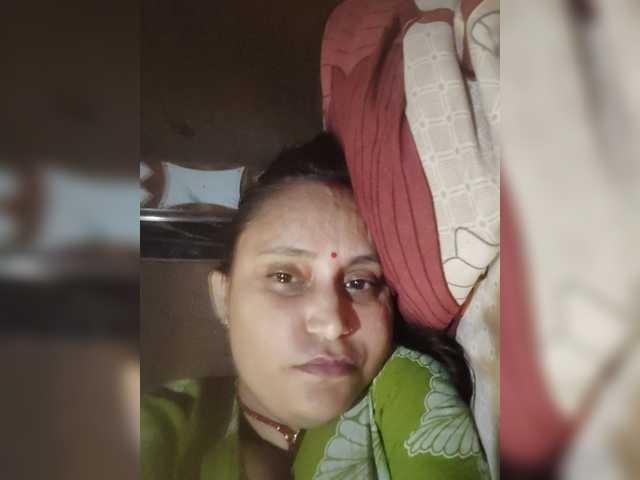 Soniya143 live cam on BongaCams