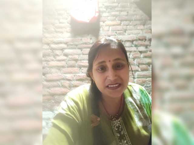 Soniya143 live cam on BongaCams