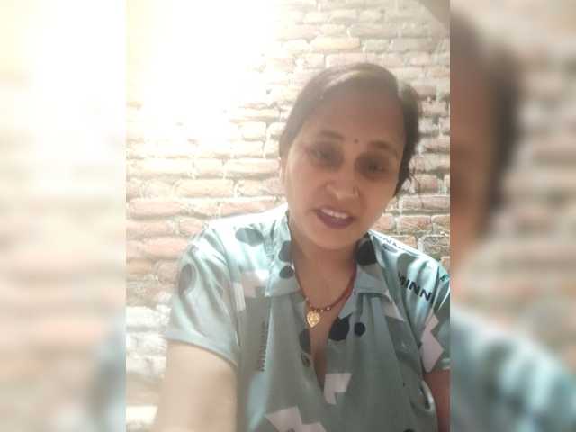 Soniya143 live cam on BongaCams