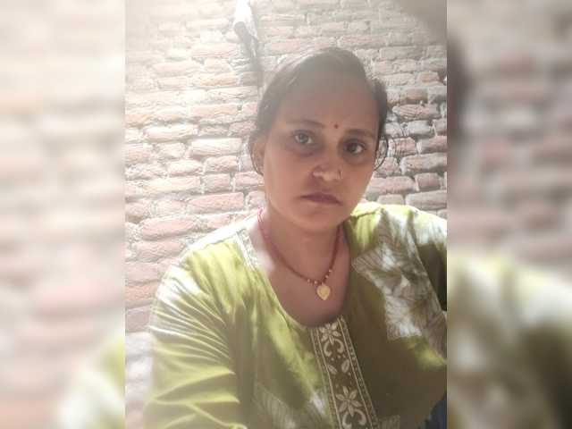 Soniya143 live cam on BongaCams