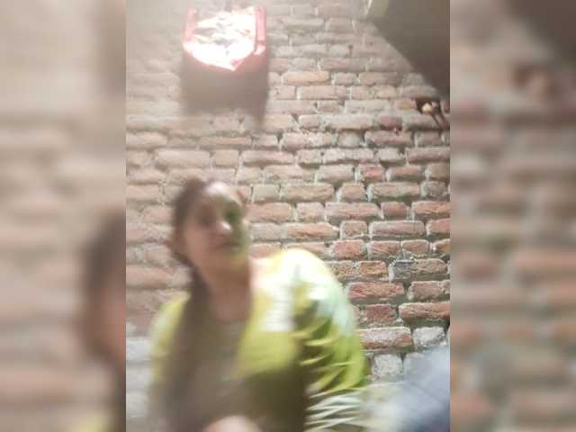 Soniya143 live cam on BongaCams