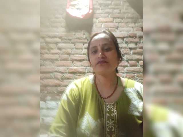 Soniya143 live cam on BongaCams