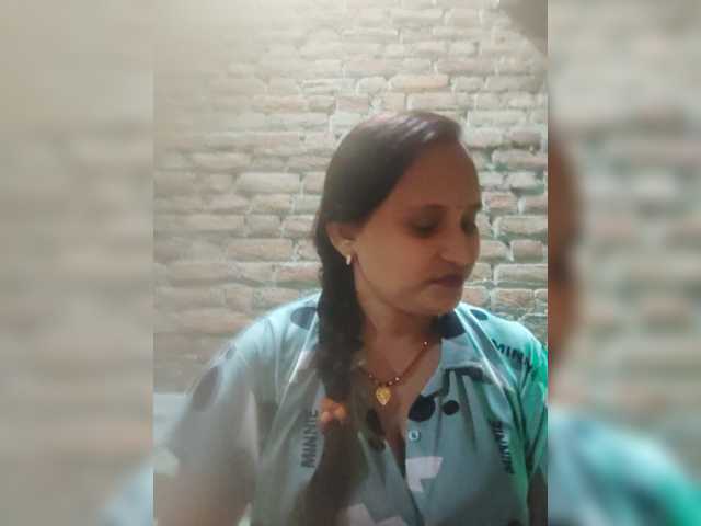 Soniya143 live cam on BongaCams